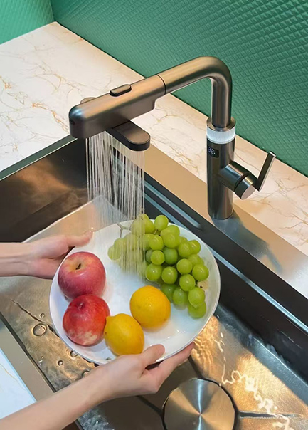 Torneira de cozinha extraível em cascata