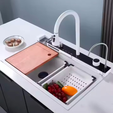 Pia multifuncional em cascata com display digital